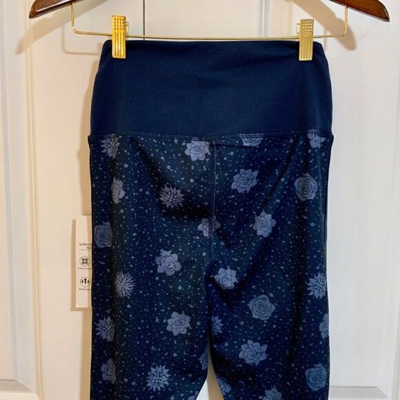 Glyder Crossover Leggings Navy Blue Succulent Print Small New - Picture 9 of 11